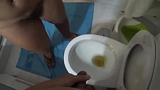 TABOO FAMILY&colon; stepmother watching how her stepson is pissing in front of her